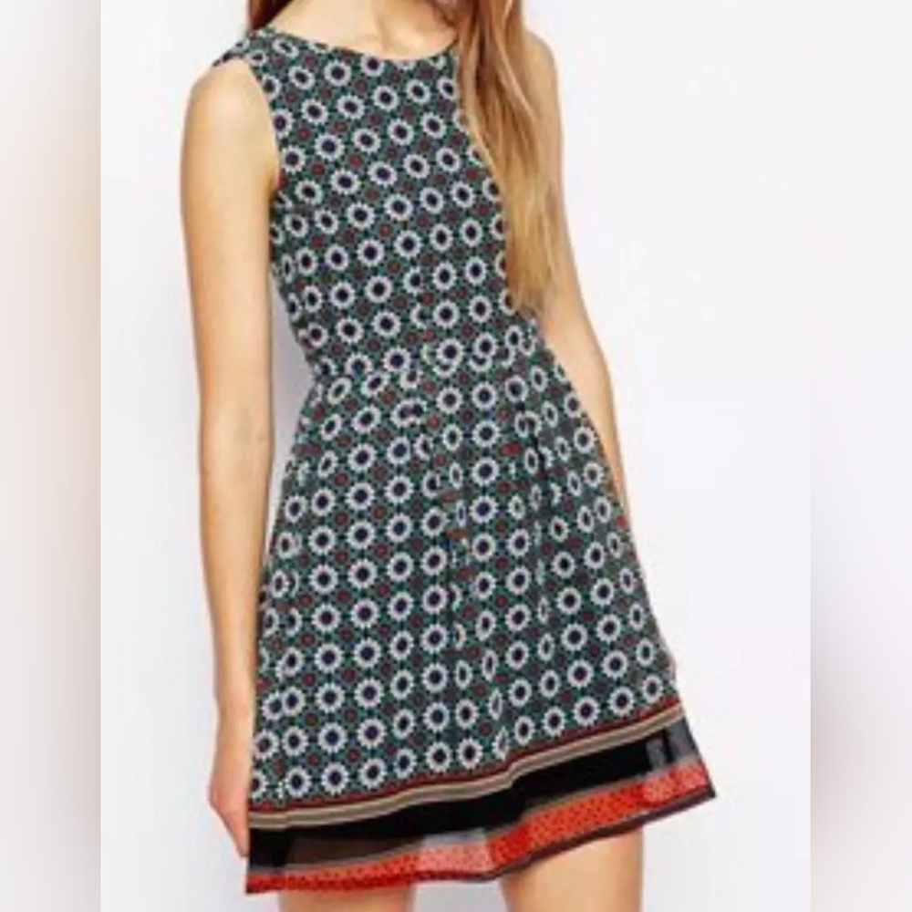 Tenki daisy sleeveless dress